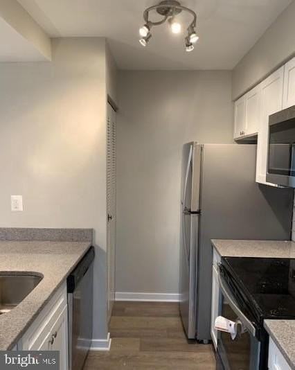 9904 Hellingly Pl - Photo 5 of 17