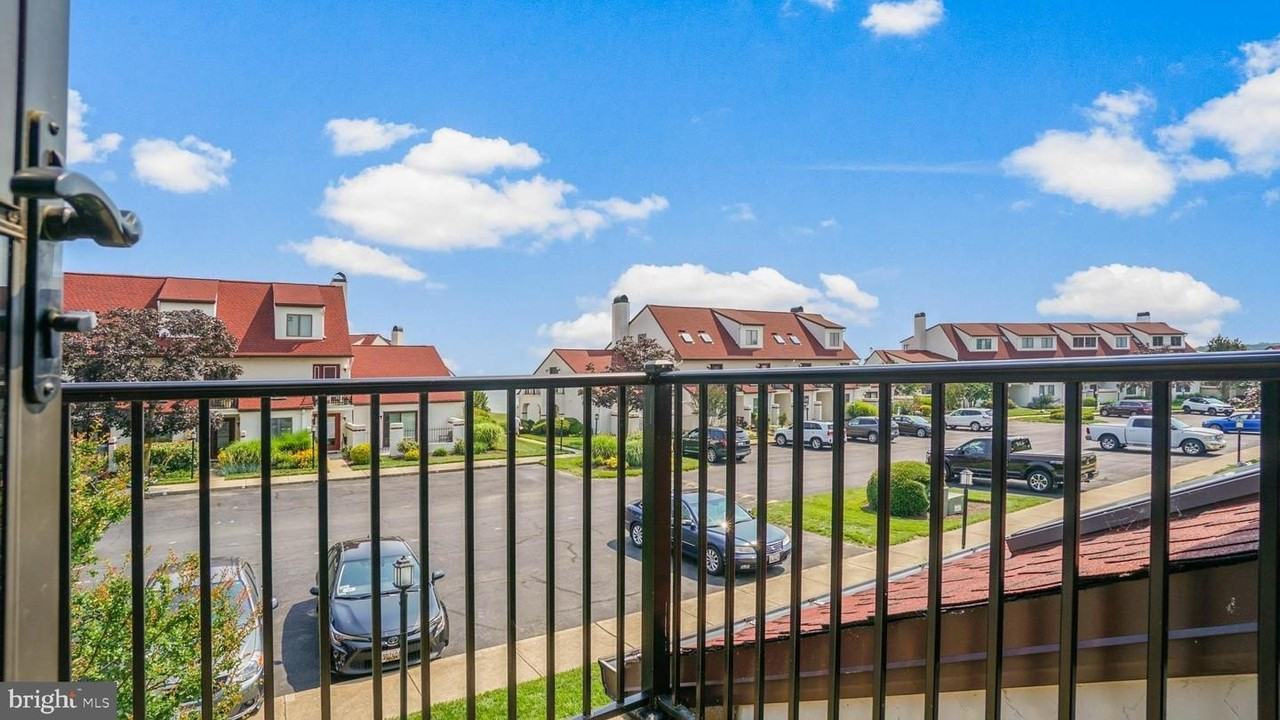 26-C Queen Anne Way - Photo 2 of 13