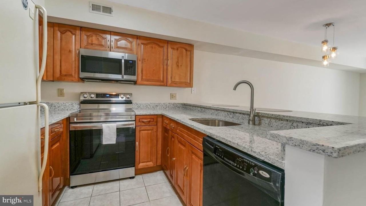 26-C Queen Anne Way - Photo 5 of 13