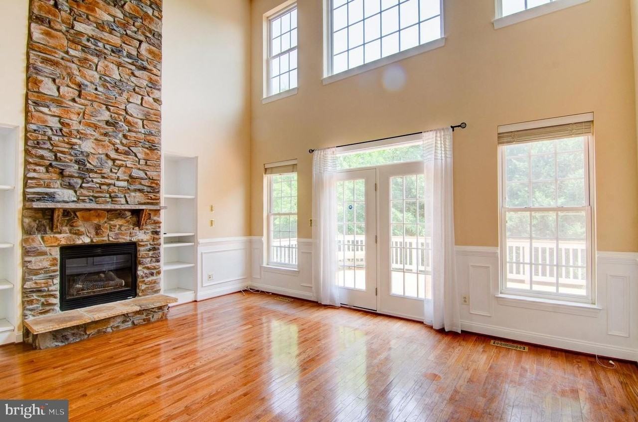 5861 Governors Hill Dr - Photo 3 of 32