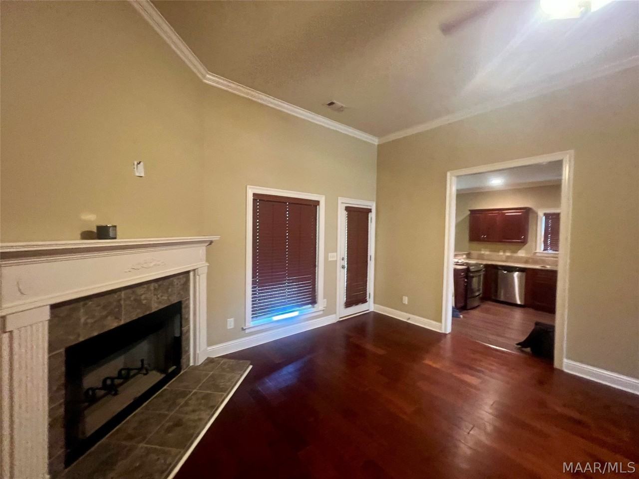 217 Winchester Way - Photo 7 of 50