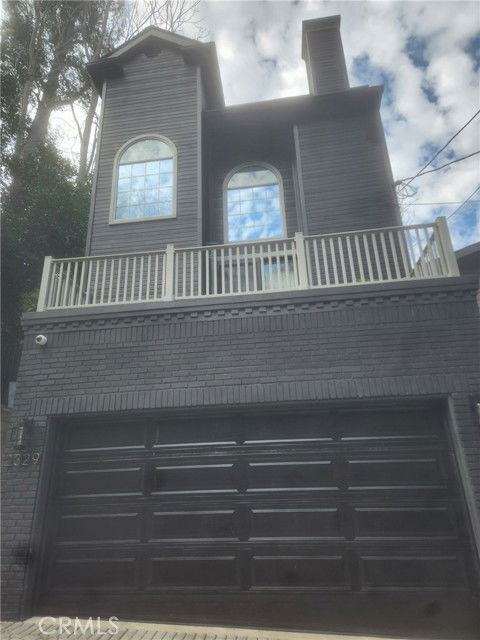 2329 Stanley Hills Dr - Photo 2 of 8