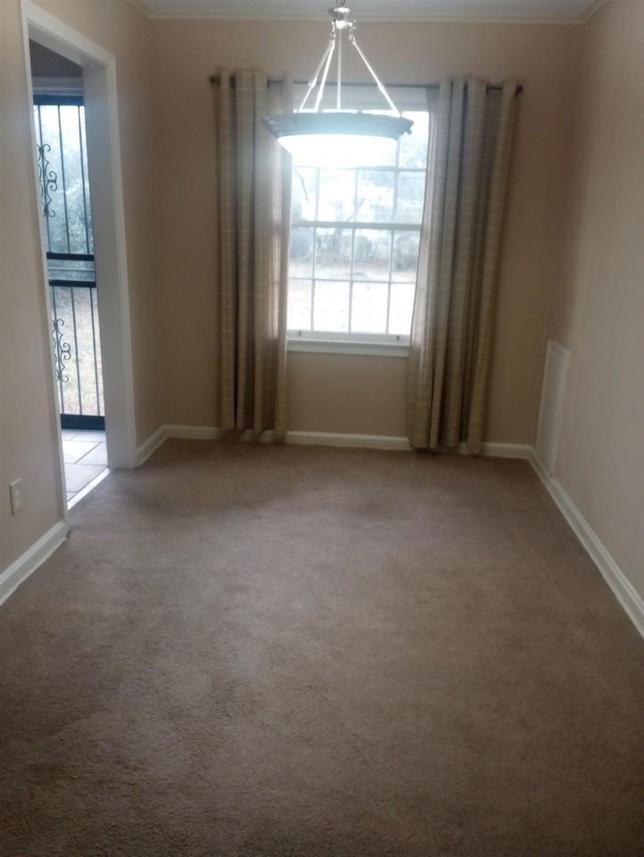 3812 Rhodes Ave - Photo 7 of 12