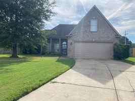 featured image of 6098 Ravenwood Lake Dr E
