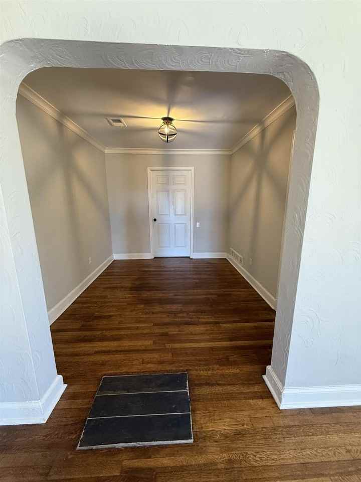 764 Dunn Ave - Photo 4 of 20