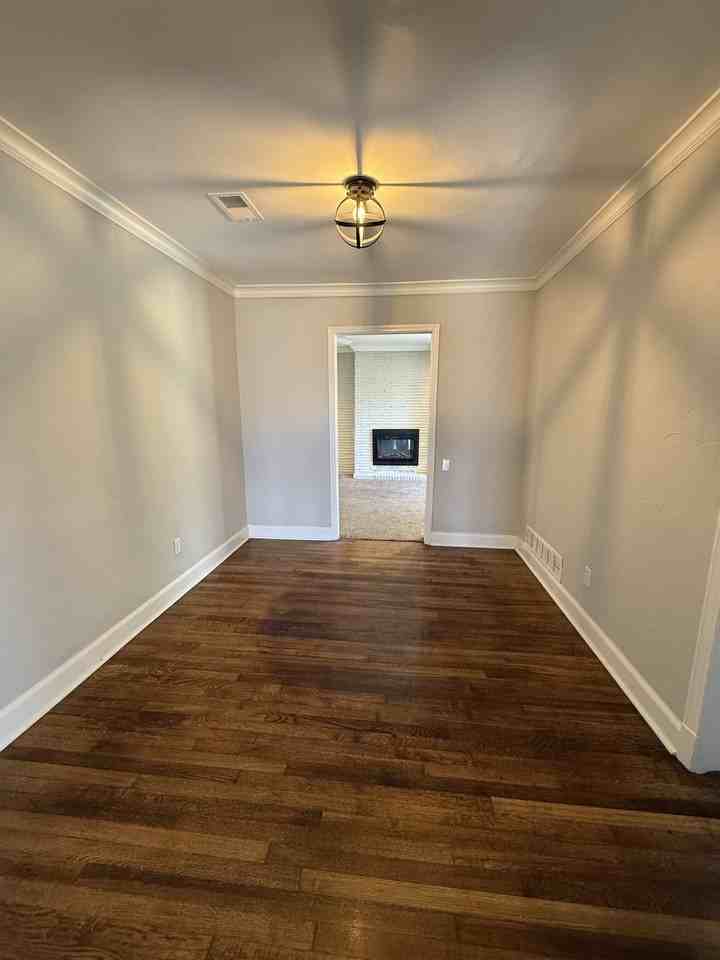 764 Dunn Ave - Photo 5 of 20