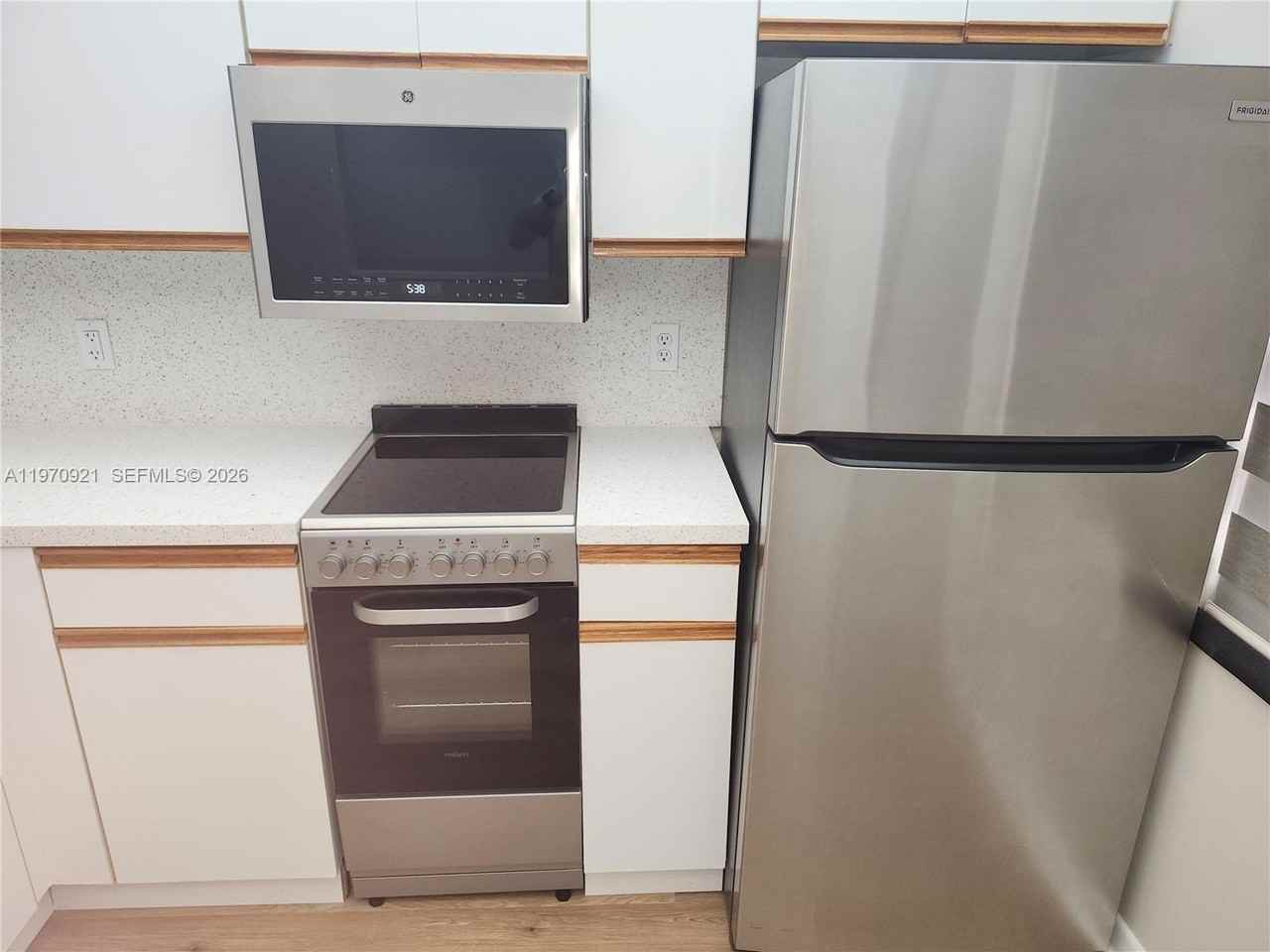 12501 Sw 14th St #311R - Photo 6 of 27