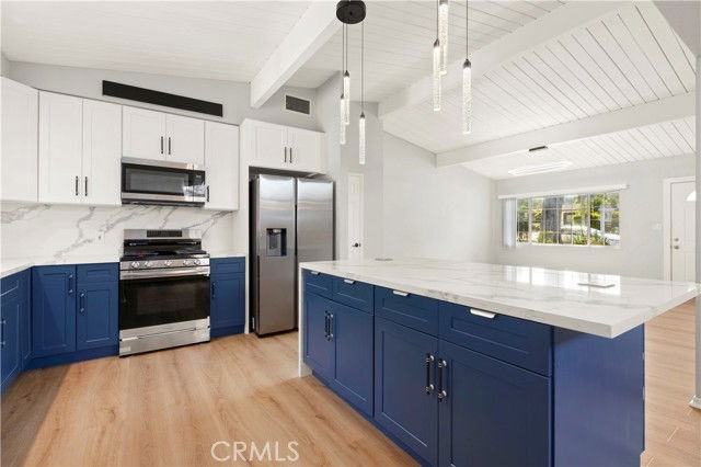 22027 Viscanio Rd - Photo 3 of 8