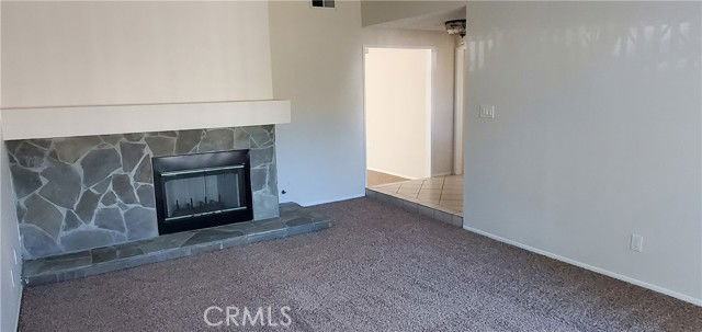 15038 Hiawatha St - Photo 3 of 5