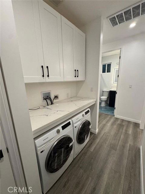 18222 Chatsworth St - Photo 2 of 8