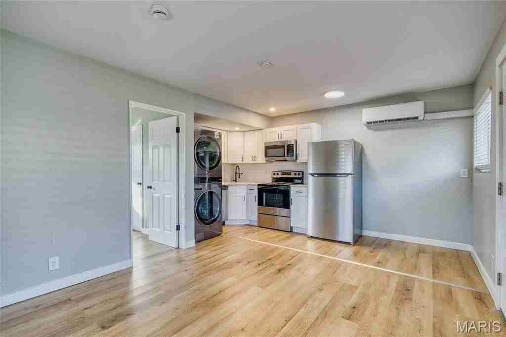 4156 Folsom Ave #C - Photo 2 of 11