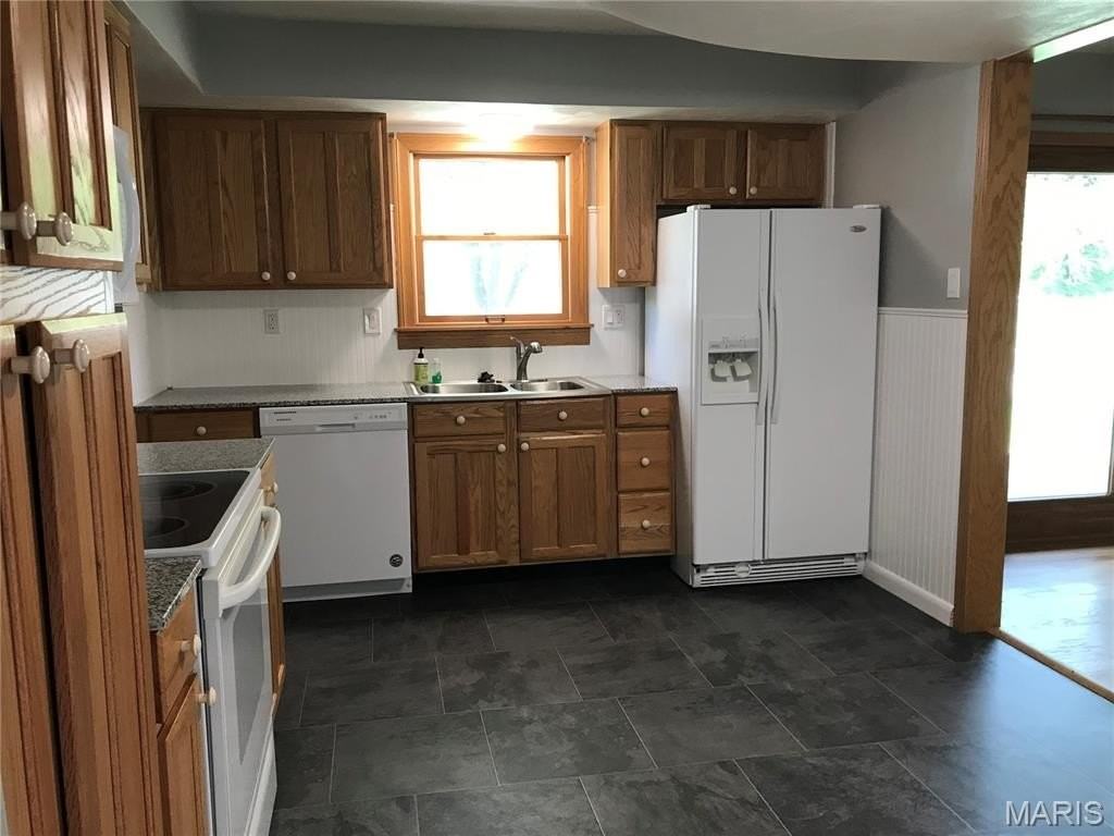 11107 Leisure Ln - Photo 6 of 24