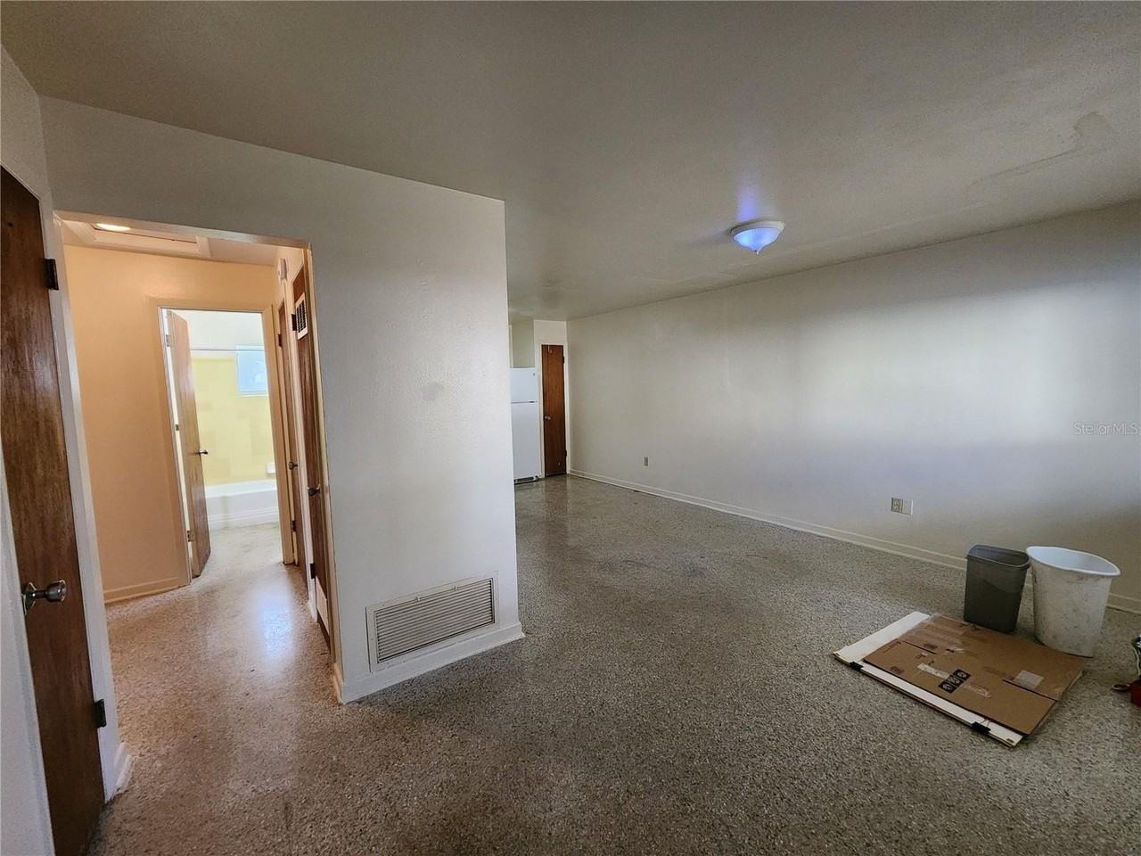 1912 Nw 9th St - Photo 6 of 23