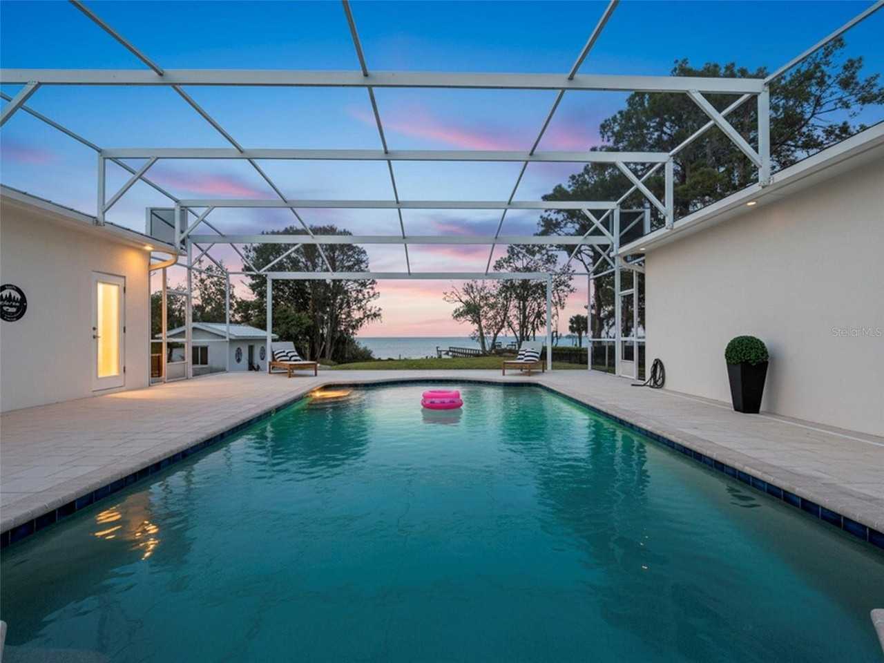 1021 Temple Grove Pl - Photo 5 of 50