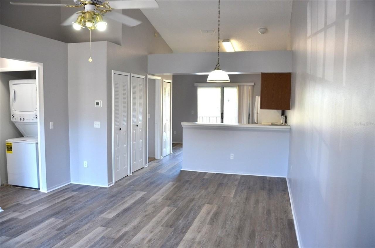 140 Reserve Cir #200 - Photo 2 of 22