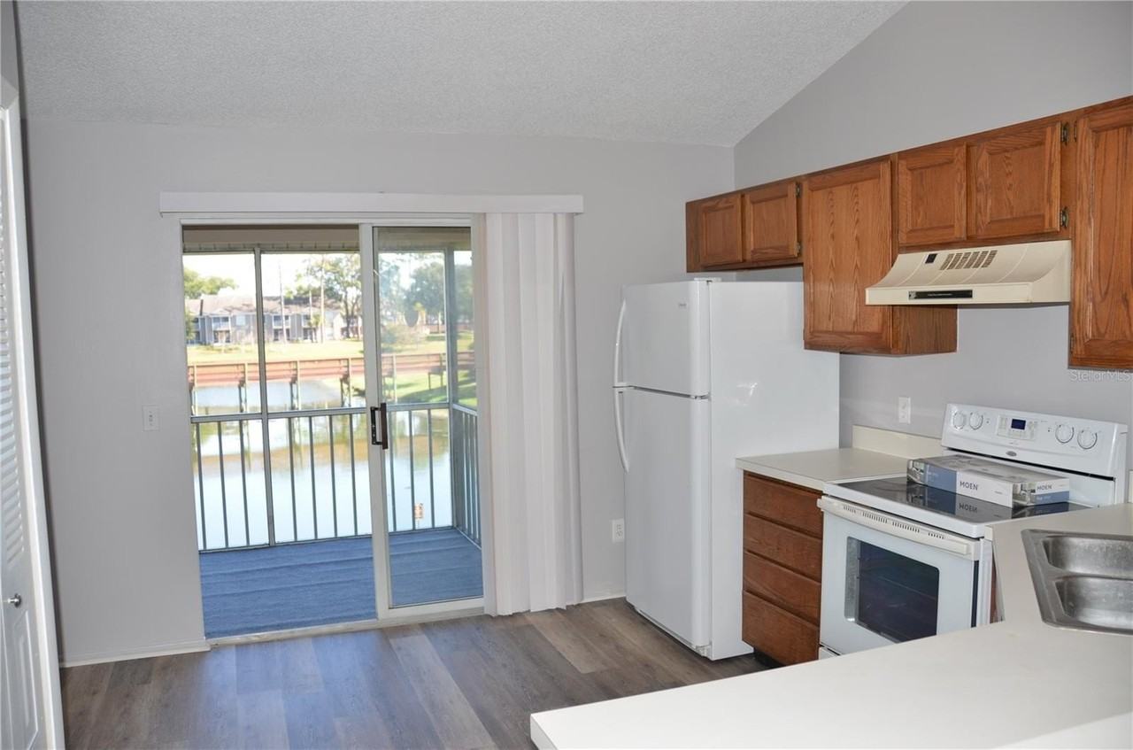 140 Reserve Cir #200 - Photo 7 of 22