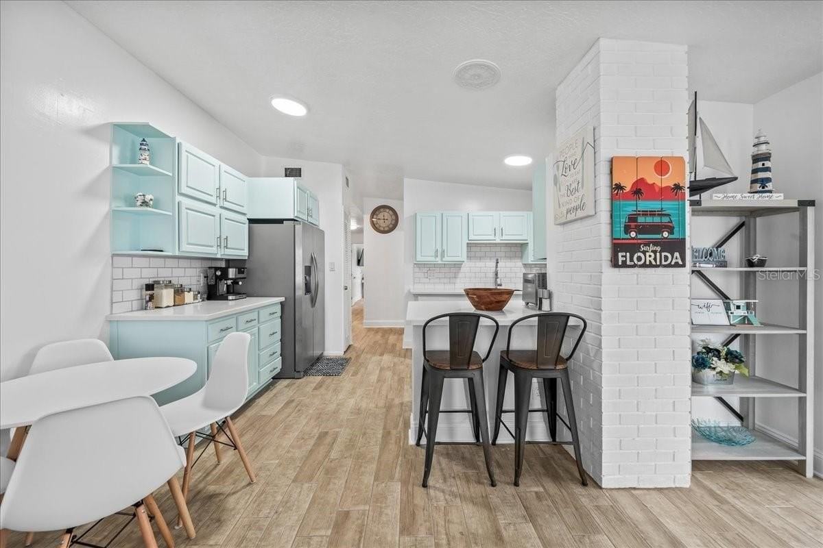 215 Jefferson Ave - Photo 6 of 30