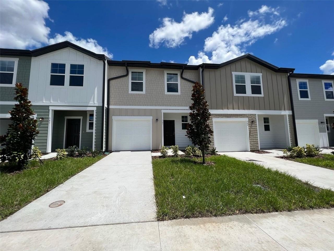 545 Madison Dr - Photo 2 of 16