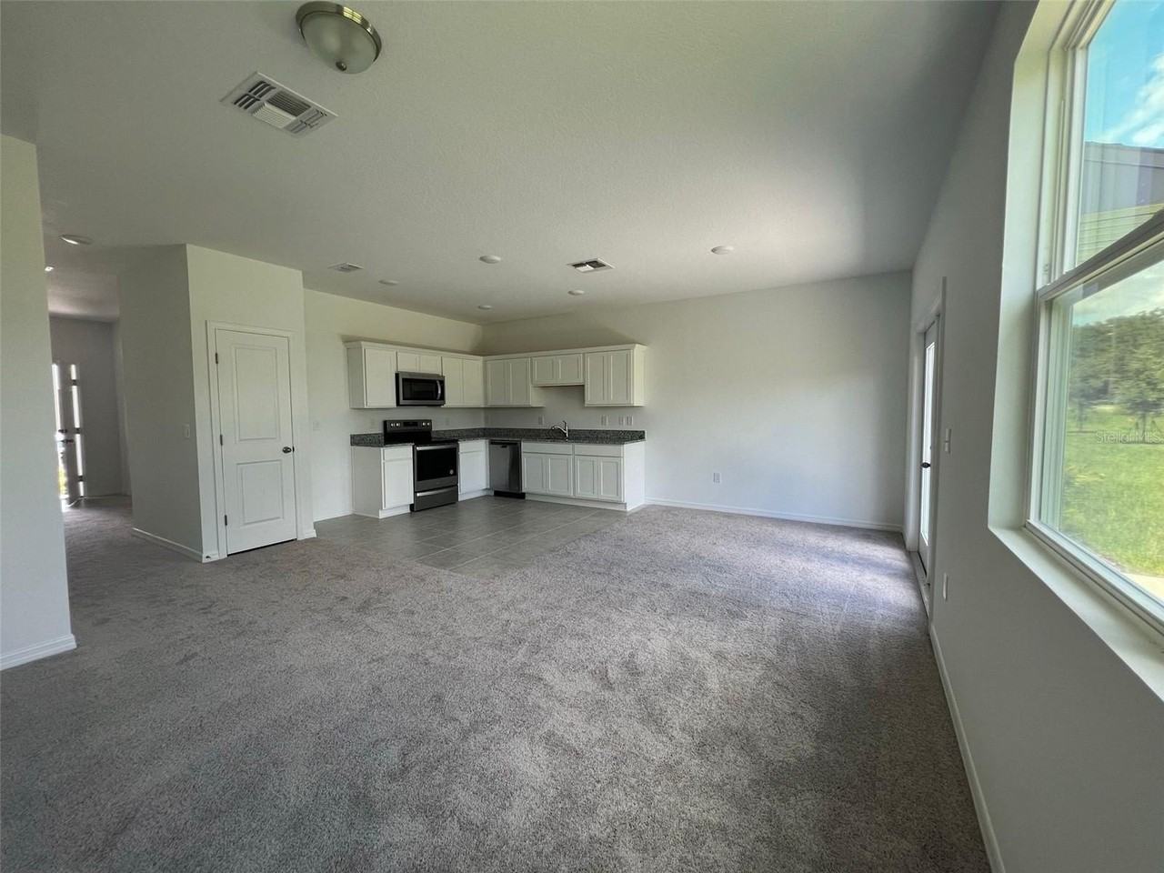 545 Madison Dr - Photo 4 of 16