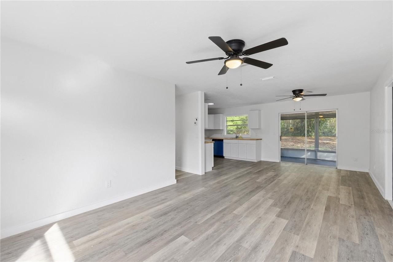 3717 Sw Idlewild St - Photo 3 of 12