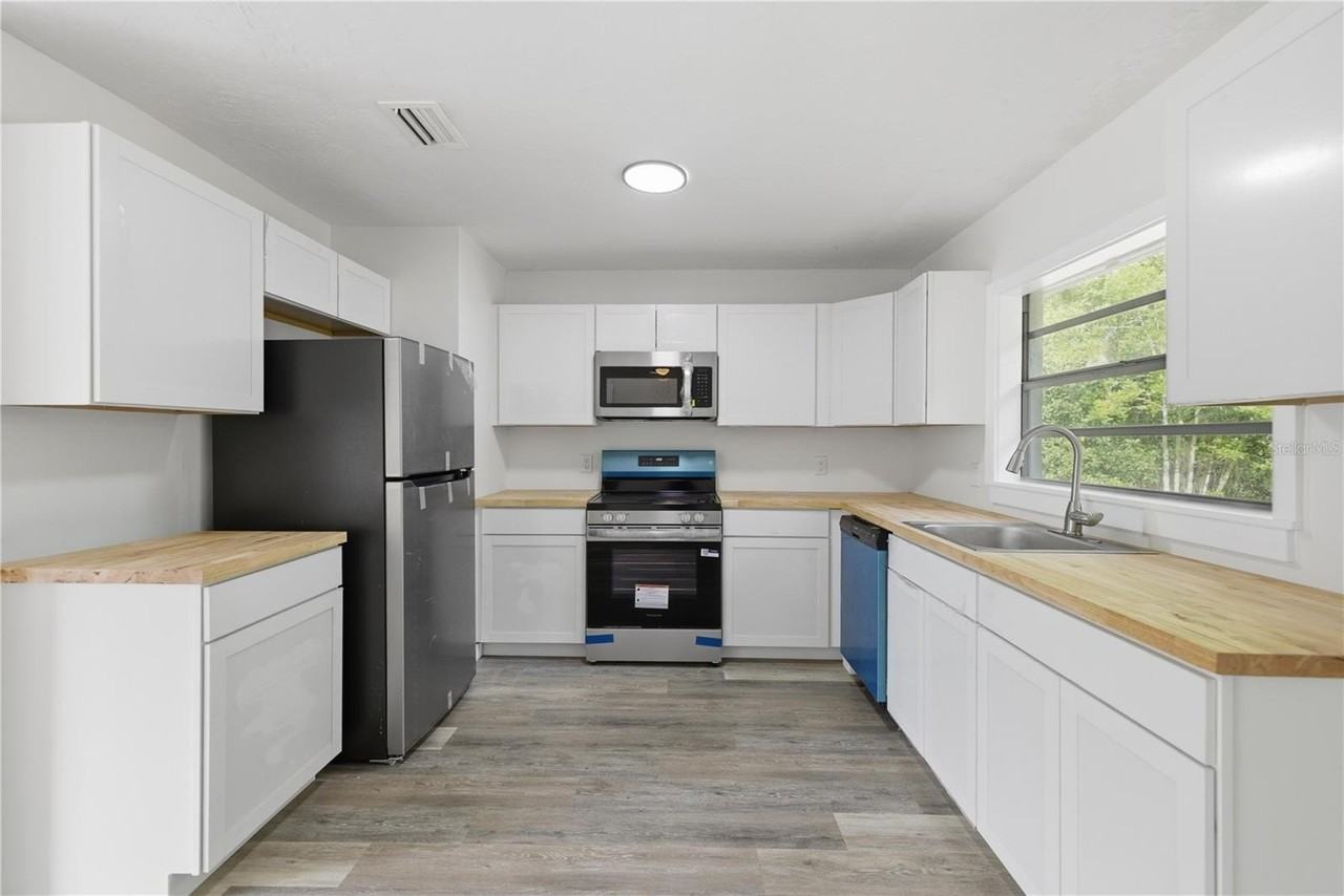 3717 Sw Idlewild St - Photo 6 of 12