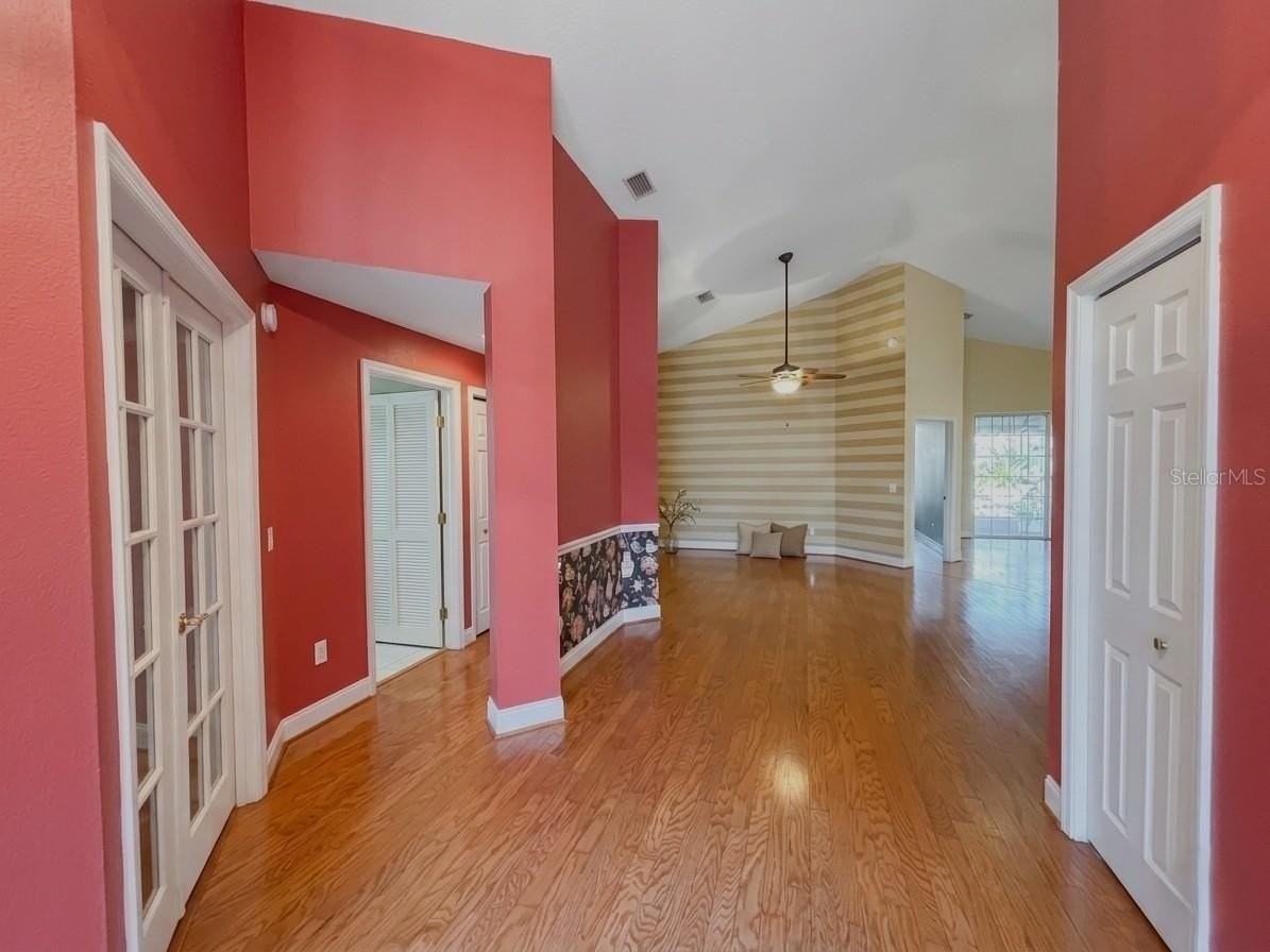 304 Niblick Cir - Photo 3 of 26