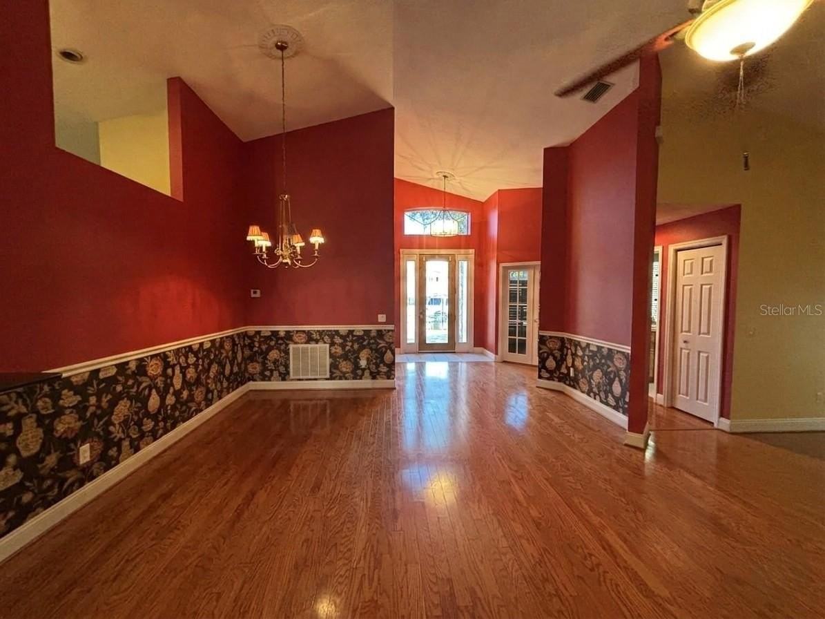 304 Niblick Cir - Photo 4 of 26