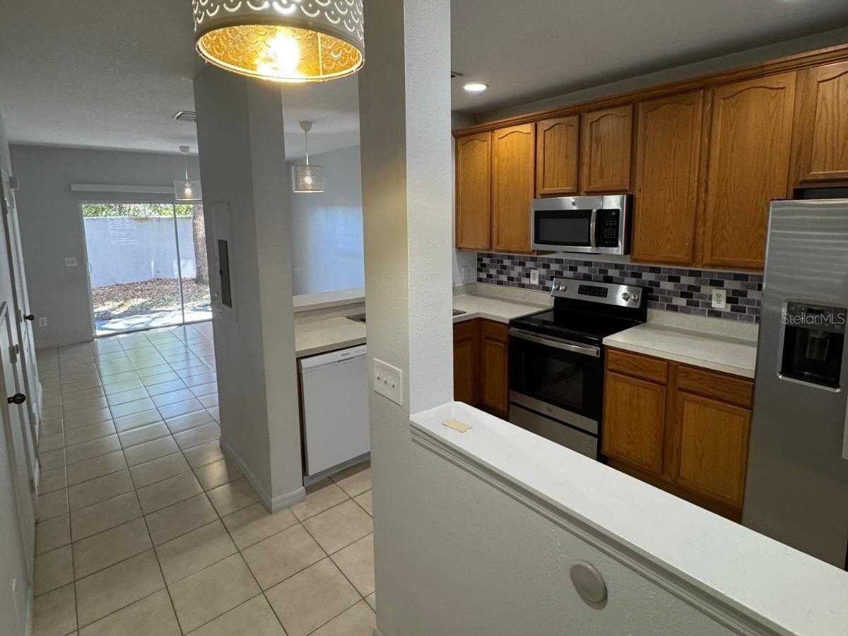 10608 Savannah Wood Dr - Photo 3 of 5