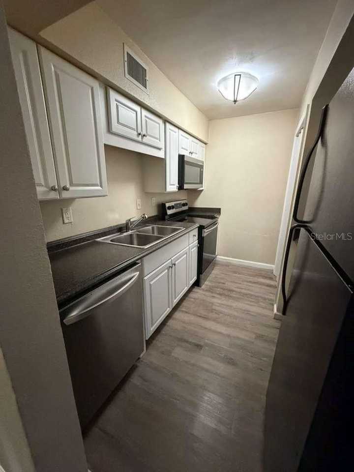 764 Ridenhour Cir #764 - Photo 3 of 10