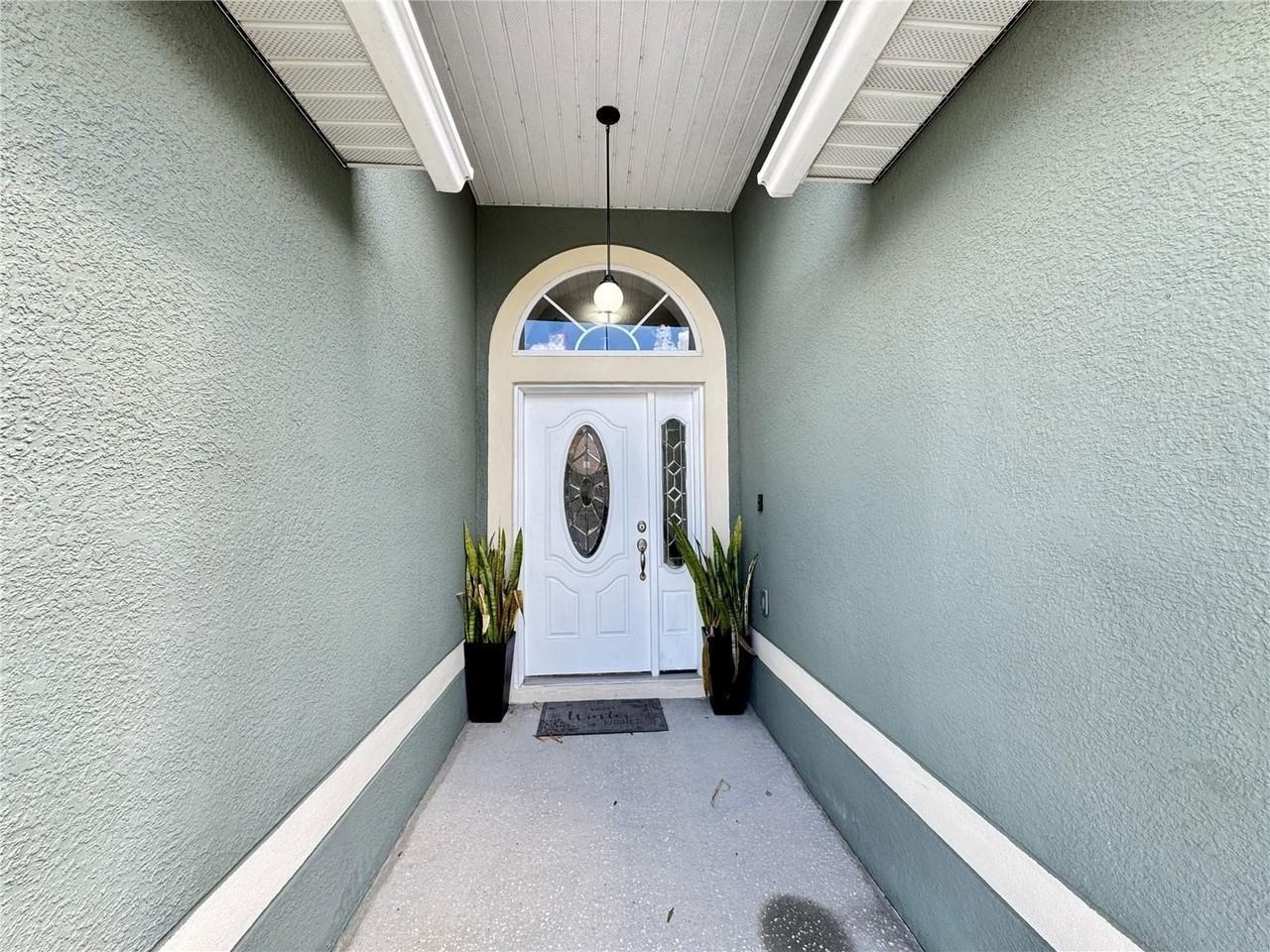 220 Milford St - Photo 2 of 24