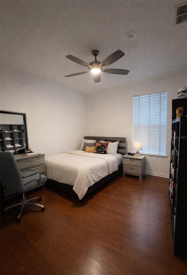 1143 Indigo Dr - Photo 5 of 22