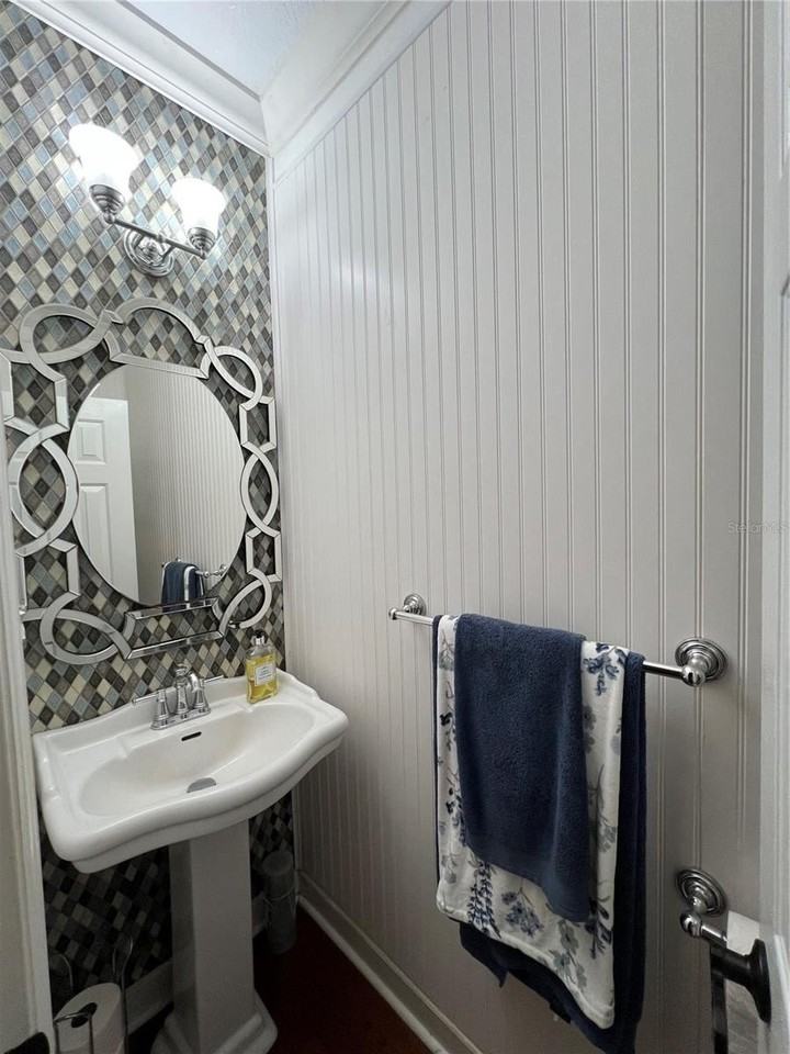 1143 Indigo Dr - Photo 7 of 22