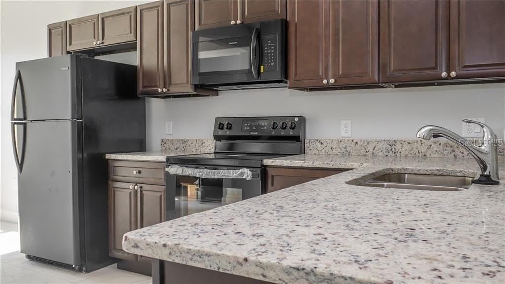 401 Albatross Ct #B - Photo 2 of 11
