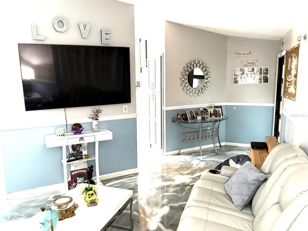 2122 Winningway St - Photo 5 of 42