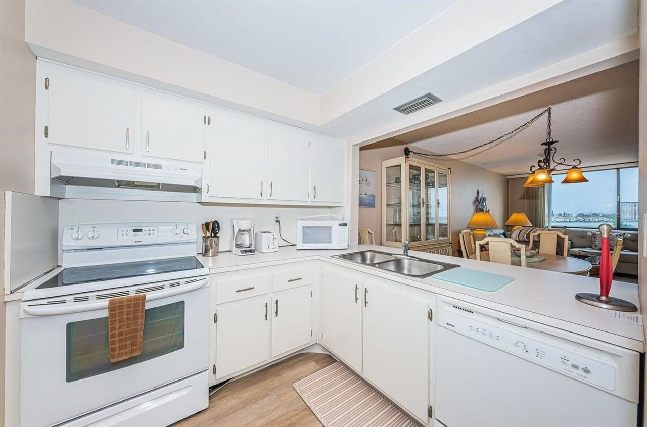 6218 Palma Del Mar Blvd S #507 - Photo 5 of 24