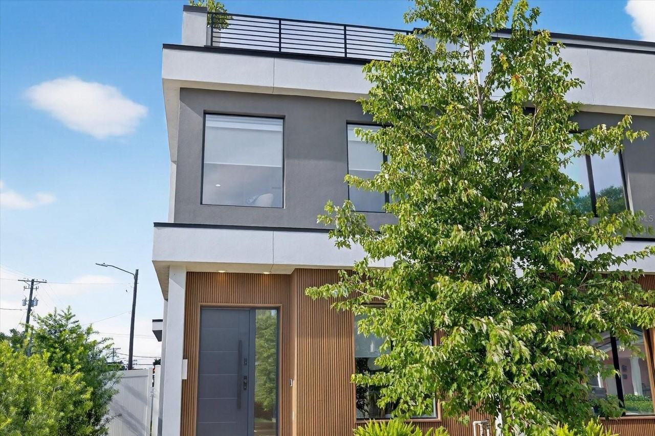 423 W Amelia Ave #2 - Photo 6 of 50