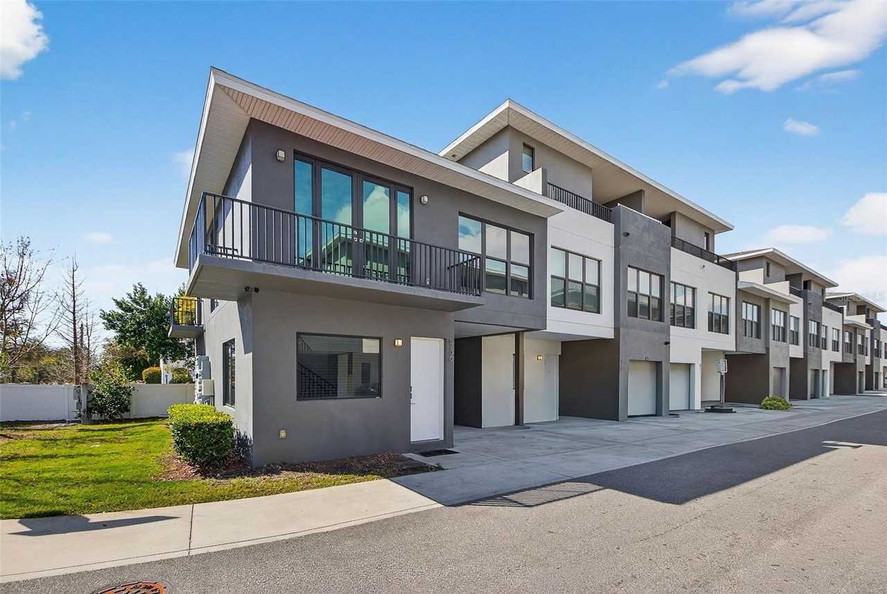 8706 Palm Ranches Pl - Photo 3 of 23