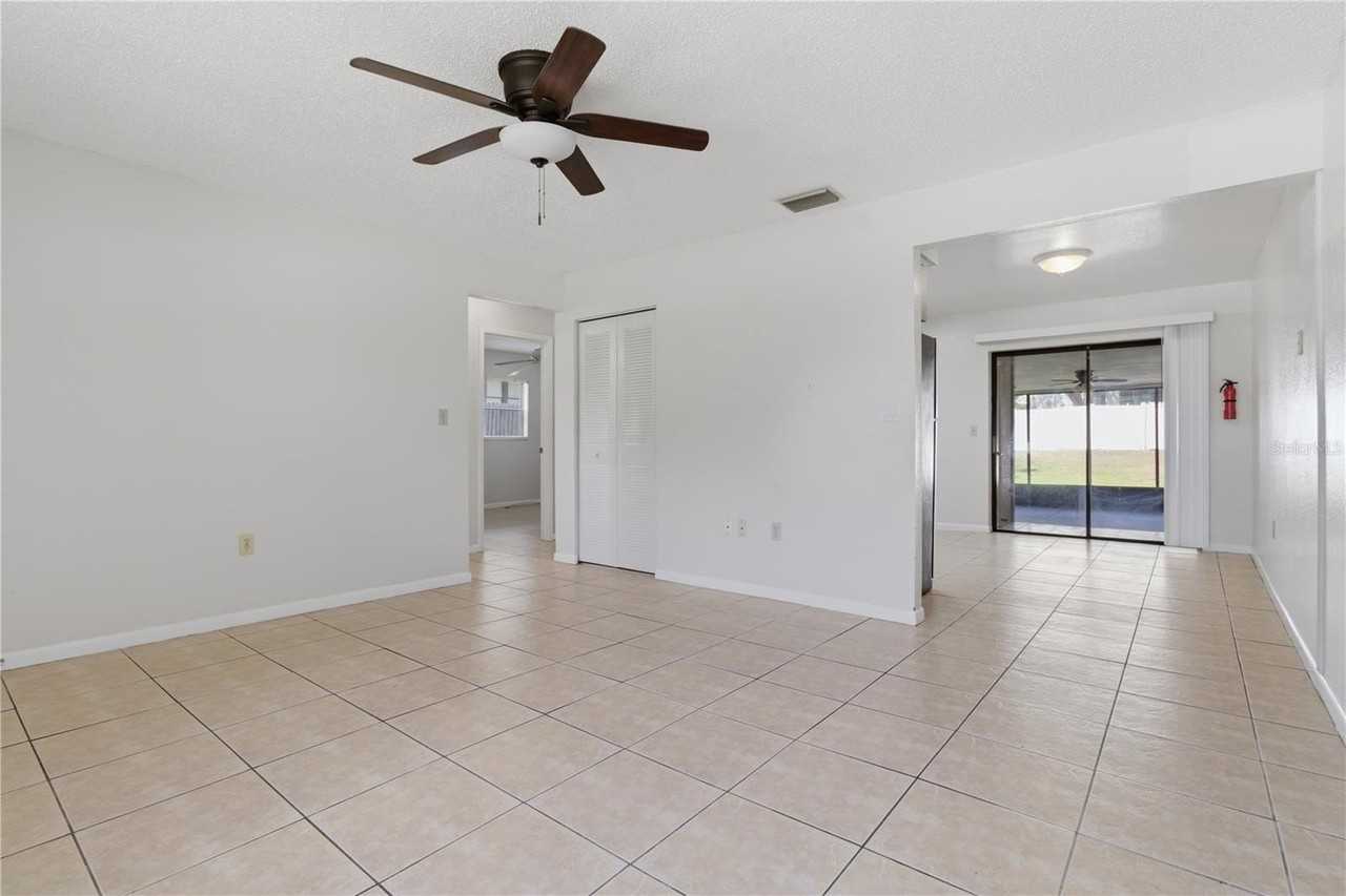 216 4th Ave Sw #A - Photo 4 of 17