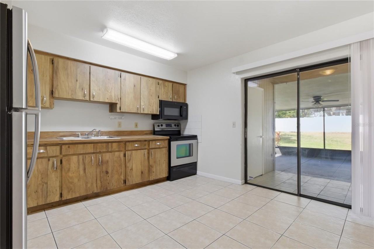 216 4th Ave Sw #A - Photo 5 of 17