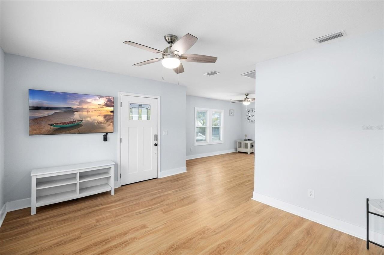 2606 W Henry Ave - Photo 5 of 40