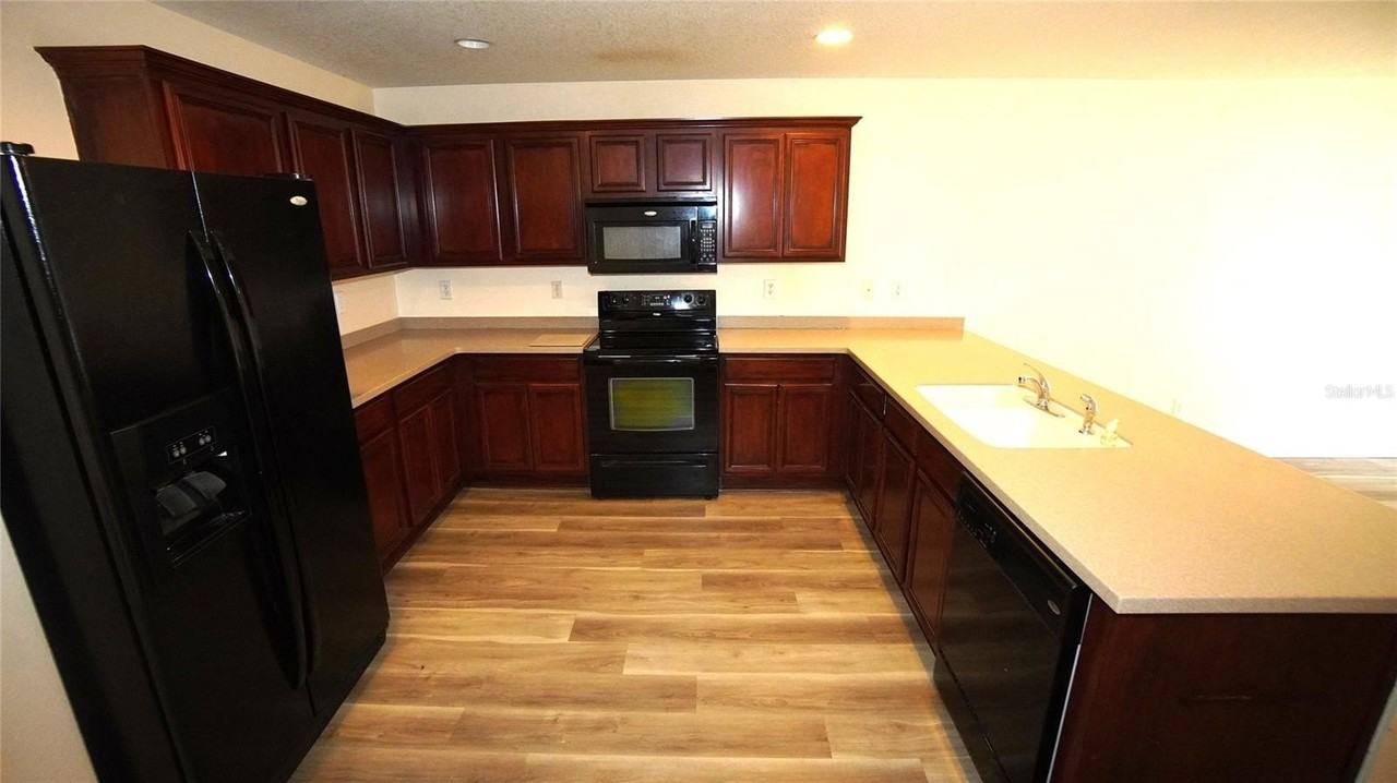 30950 Mandolin Cay Ave - Photo 4 of 17