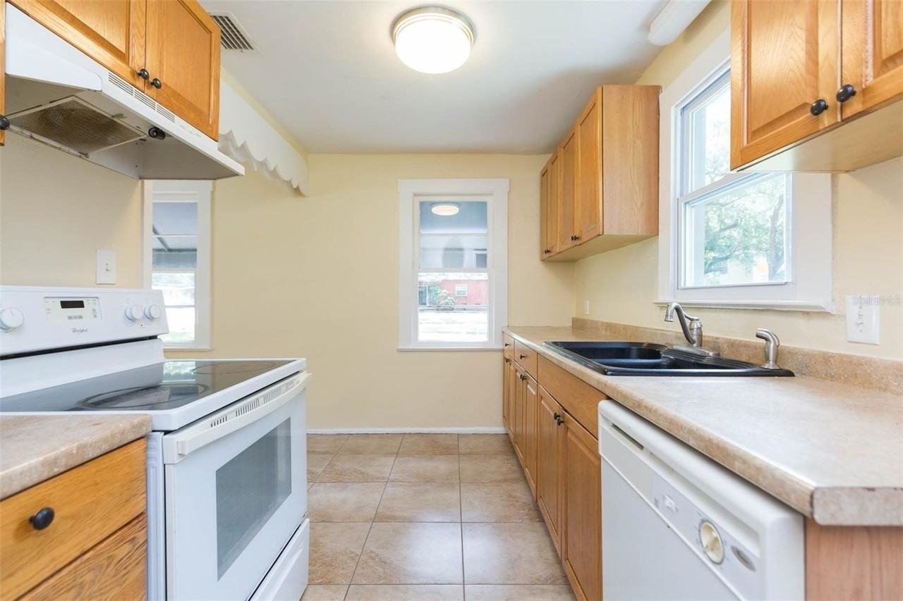 1809 E Henry Ave - Photo 4 of 24