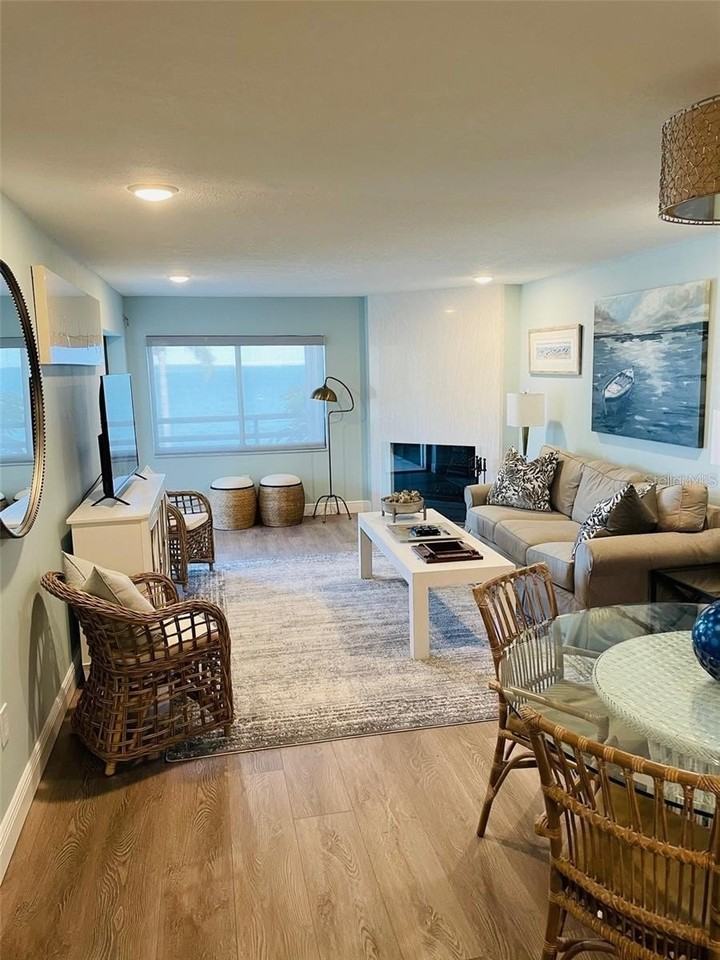 113 1st St E #103 - Photo 4 of 32