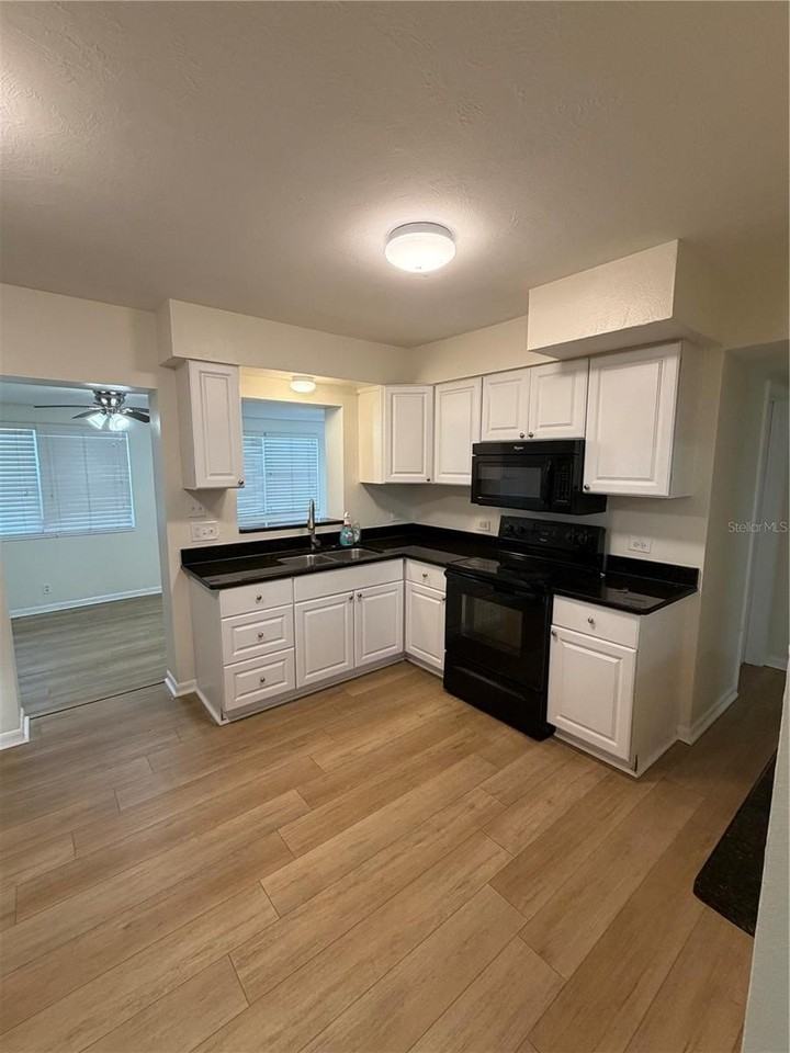 3108 W Cypress St - Photo 2 of 11