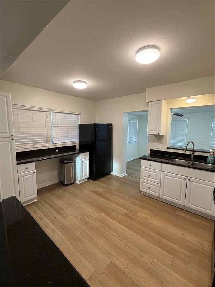 3108 W Cypress St - Photo 3 of 11