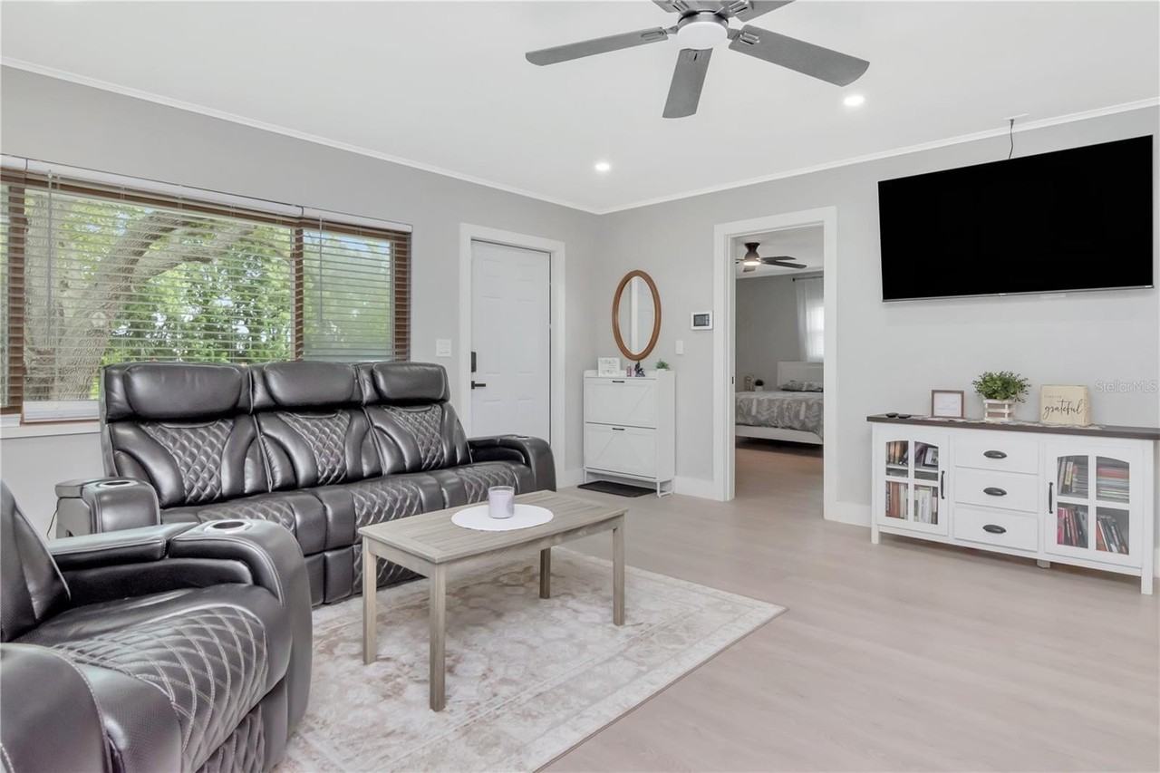 204 7th Ave Nw - Photo 5 of 40