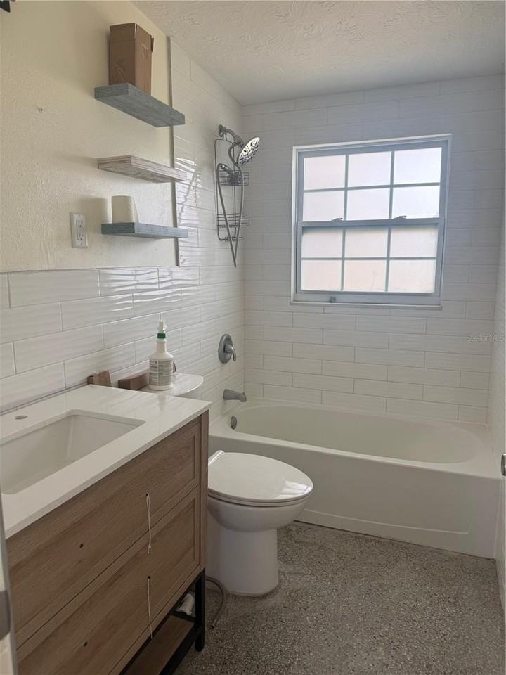 13308 Carol Dr - Photo 5 of 11