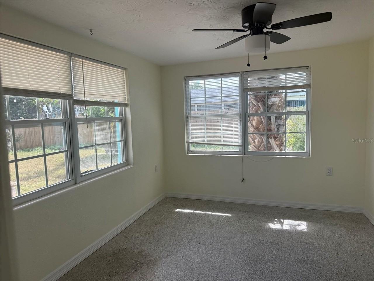 13308 Carol Dr - Photo 6 of 11