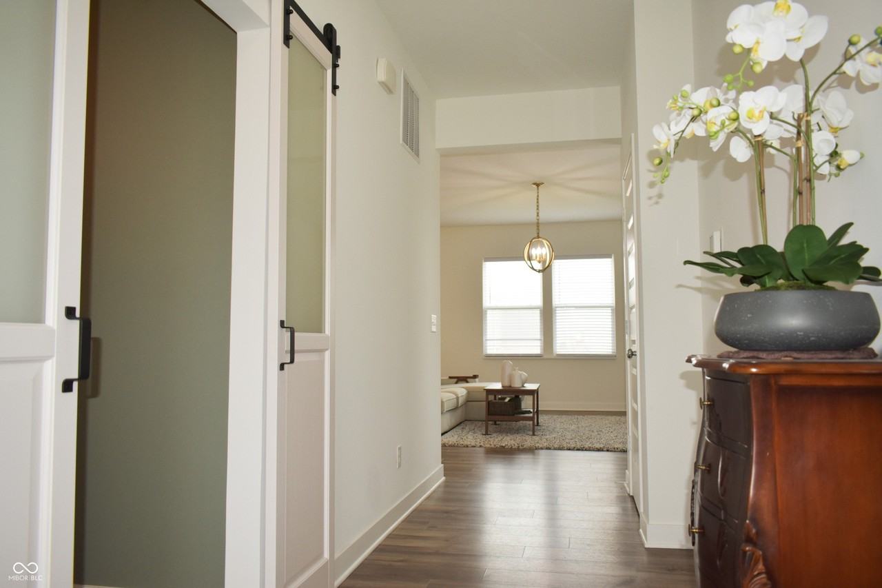 19341 Beruna Way - Photo 4 of 31