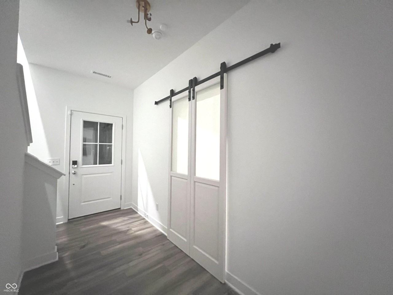 19341 Beruna Way - Photo 7 of 31